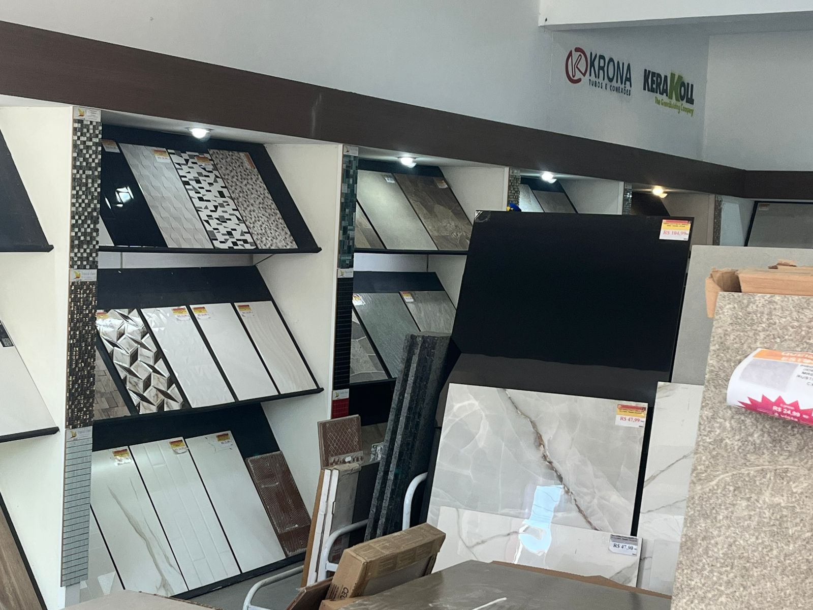 Showroom de pisos e revestimentos cerâmicos na Like Pisos